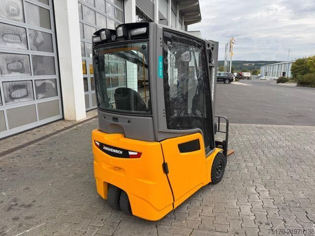 Gaffeltruck Jungheinrich EFG 215 / Triplex: 4.25m! / SS / 4.168h / 2024