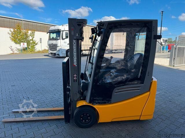 Gaffeltruck Jungheinrich EFG 215 / Triplex: 4.25m! / SS / nur 2.865h!