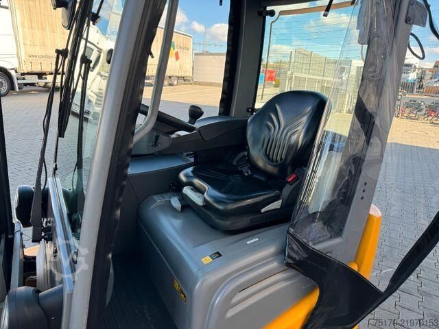 Gaffeltruck Jungheinrich EFG 215 / Triplex: 4.25m! / SS / nur 2.865h!