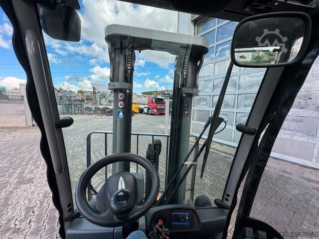 Gaffeltruck Jungheinrich EFG 215 / Triplex: 4.25m! / SS / nur 3.092h!