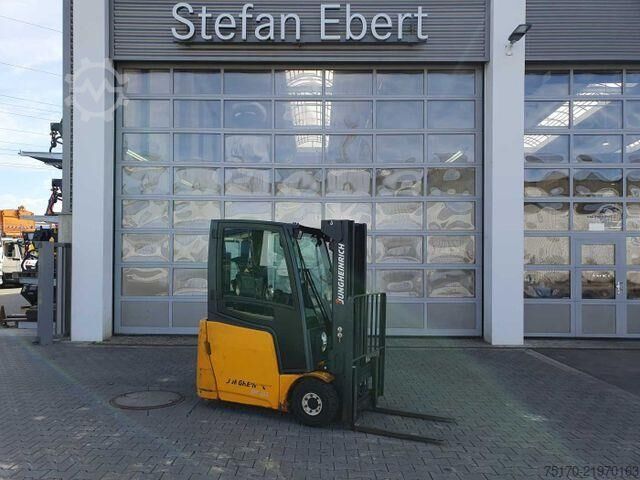 Gaffeltruck Jungheinrich EFG 215 / Triplex: 4.35m! / SS / nur 2.054h!