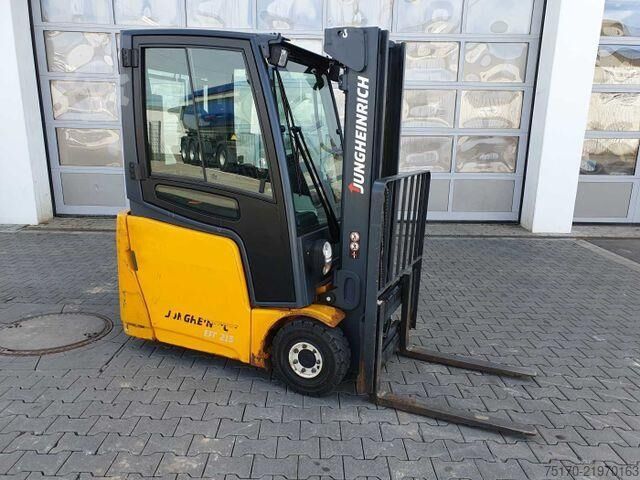 Gaffeltruck Jungheinrich EFG 215 / Triplex: 4.35m! / SS / nur 2.054h!