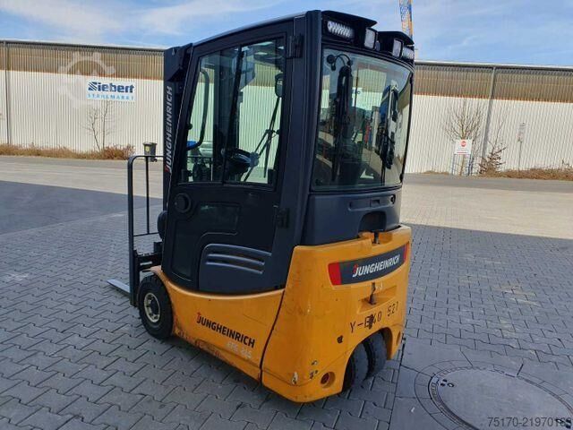 Gaffeltruck Jungheinrich EFG 215 / Triplex: 4.35m! / SS / nur 2.054h!
