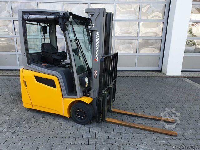 Gaffeltruck Jungheinrich EFG 215 / Triplex: 4.25m! / SS / nur 3.488h!