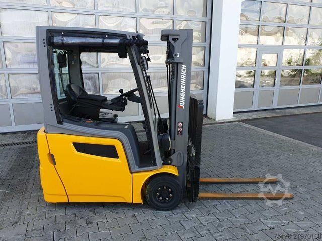 Gaffeltruck Jungheinrich EFG 215 / Triplex: 4.25m! / SS / nur 3.488h!