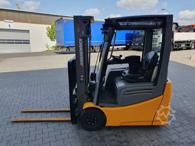 Gaffeltruck Jungheinrich EFG 215 / Triplex: 4.25m! / SS / nur 3.488h!