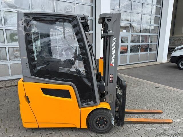 Gaffeltruck Jungheinrich EFG 215 / Triplex: 4.25m! / SS / nur 3.298h!