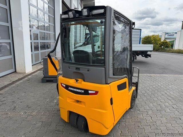 Gaffeltruck Jungheinrich EFG 215 / Triplex: 4.25m! / SS / nur 3.298h!