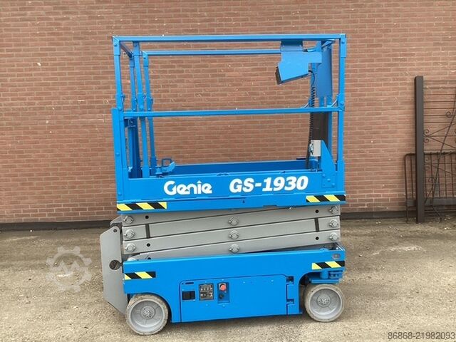 ব্যবহৃত কাঁচি লিফট Genie gs1930 (নতুন ব্যাটারি সহ) GENIE GS1930