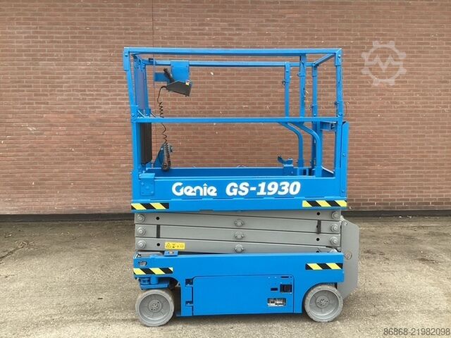 ব্যবহৃত কাঁচি লিফট Genie GS1930 (২০১৮, নতুন ব্যাটারি) GENIE GS1930