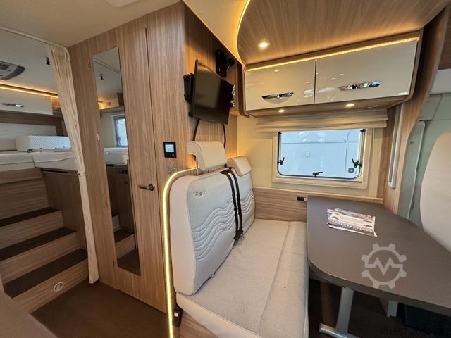 Puoliksi integroitu matkailuauto BÜRSTNER Delfin IT 690 G Klima, AHK, SAT/TV, Navi,Markise