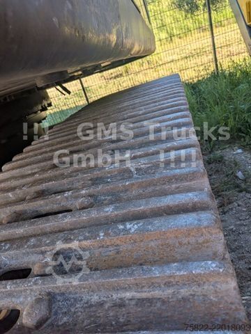 Pásové rýpadlo VOLVO EC 220 / SW + 2 Löffel