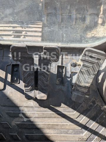 Pásové rýpadlo VOLVO EC 220 / SW + 2 Löffel