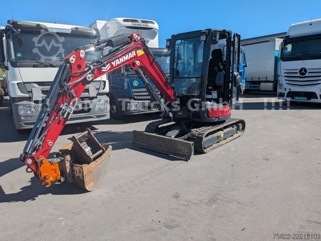 รถขุดขนาดเล็ก YANMAR VIO 33 - 6 / POWERTILT / 3 Löffel / D-Maschine