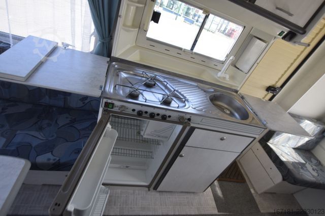 Caravan CHATEAU Chiara 400 mit Vorzelt