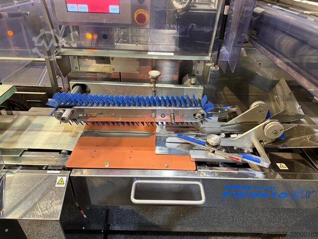 Flow-innpakning Fuji Packaging / Loma Systems Complete Packing Line for Muffins / Cake