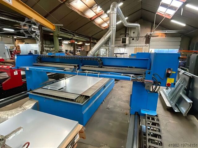 Machine de découpe au plasma AIR Liquide Plasmatome 20B