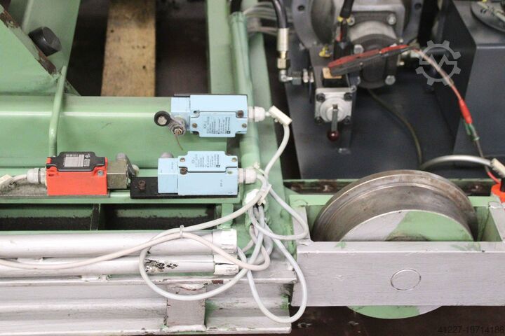 Saksinostopöytä punnitusyksiköllä LAWECO Traglast 2000 kg  4000 x 1420 mm