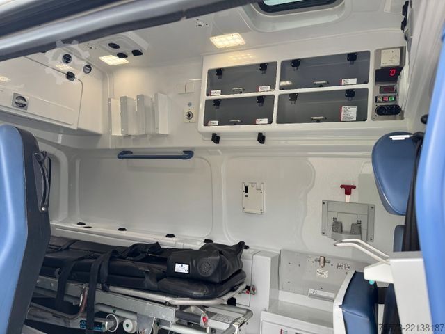 Camión de bomberos VOLKSWAGEN VW T6, 2.0 TDI, Blutbox, Trage und Sessel.