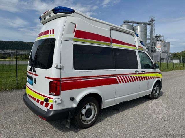 Camión de bomberos VOLKSWAGEN VW T6/1, 2.0 TDI,mit Rampe,Trage und Sessel