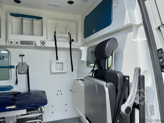 Camión de bomberos VOLKSWAGEN VW T6/1, 2.0 TDI,mit Rampe,Trage und Sessel