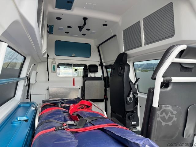 Camión de bomberos VOLKSWAGEN VW T6/1, 2.0 TDI,mit Rampe,Trage und Sessel