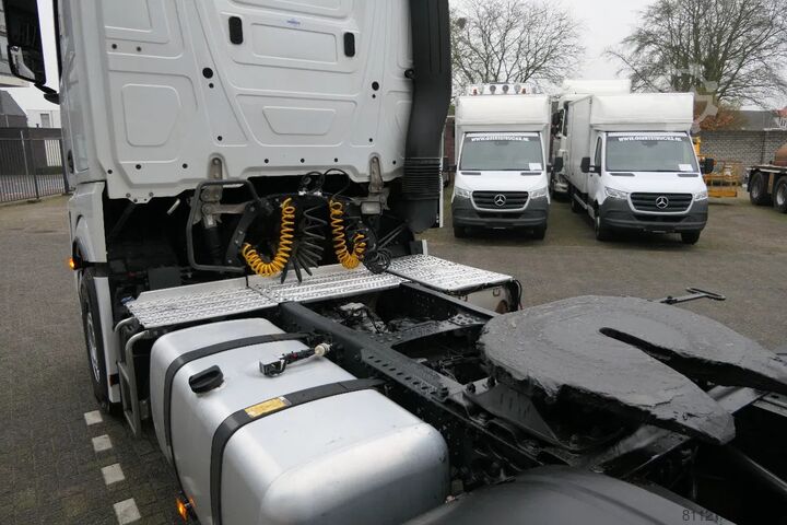 Standardni SZM Mercedes-Benz Actros 1945 | 2Tanks | 391956Km | 2021 | Tires ...
