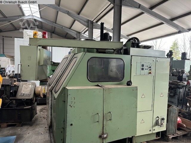 Koneistuskeskus - pystysuora OKUMA MC-4VA