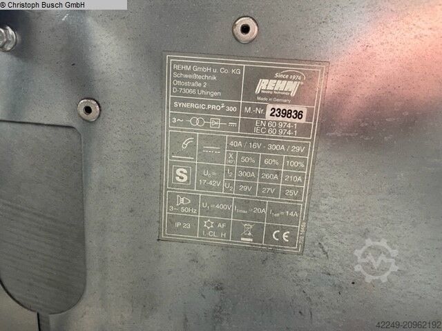Sistema de soldadura por arco con protección de gas REHM Synergic pro 300-4