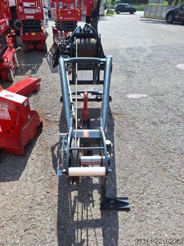 Macchina di carico e scarico Magni Jib mit Winde 2to.