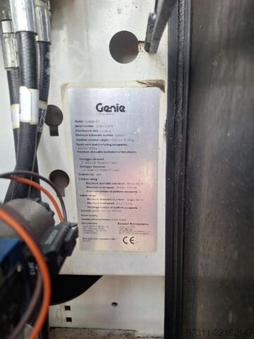 Žirklinis keltuvas Genie GS-4069 RT OR