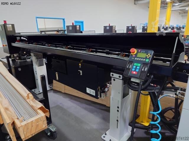 Torno de cabezal movil cnc TORNOS GT 13