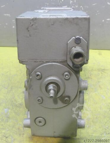 Moteur à engrenages 0,55 kW 120/1520 tr/min Nomafa TVRC5Z7