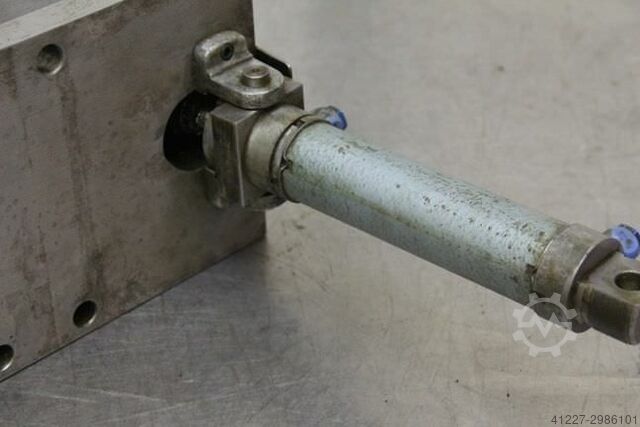 Dispositif à déblocage rapide unbekannt pneumatische Spannzange