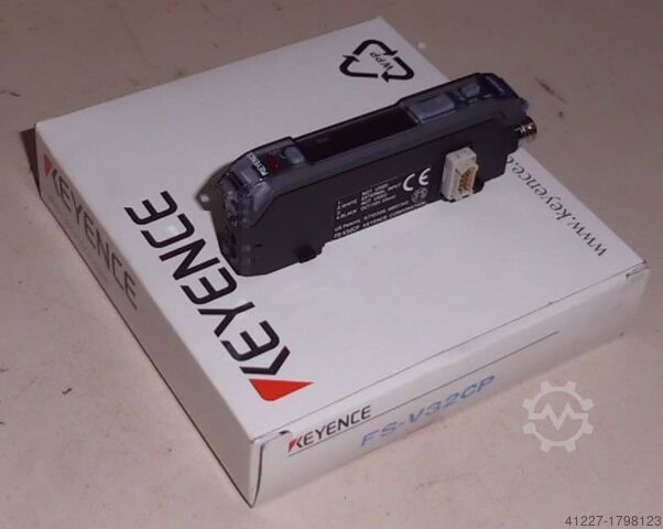 Optical fiber sensor with digital sensor Keyence FS-V32CP