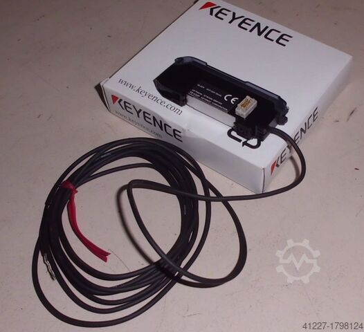 Optical fiber sensor with digital sensor Keyence FS-V32P