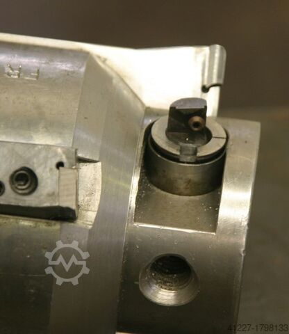 Tasojyrsintä- ja avarruspää Krupp SK50