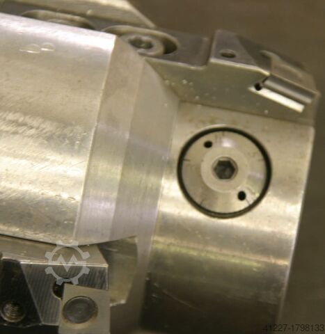 Tasojyrsintä- ja avarruspää Krupp SK50