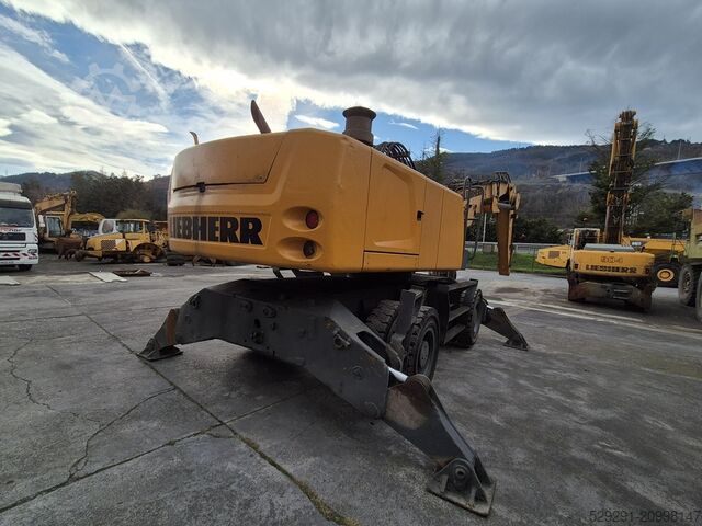 Malzeme taşıma makinesi LIEBHERR LH30M