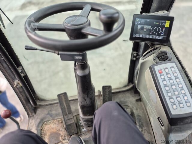 Malzeme taşıma makinesi LIEBHERR LH30M