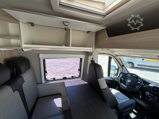 Karavan/karavan araç Fiat Weinsberg Carabus 600 K | 4 Posti Letto | Completamente Attrezzato