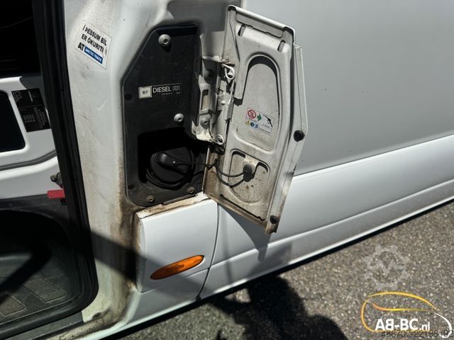 Xe khách du lịch MERCEDES-BENZ Sprinter 519 CDI