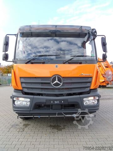 Zamiatarka drogowa Mercedes-Benz Atego 1323 LKO 4x2 / Themis SH7B D