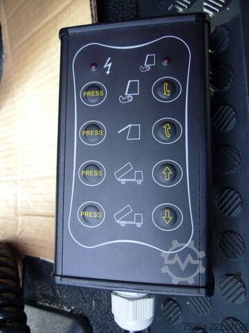 Zamiatarka drogowa Mercedes-Benz Atego 1323 LKO 4x2 / Themis SH7B D