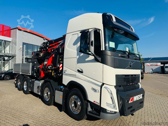 Krautuvas sumontuotas ant sunkvežimio VOLVO FH 500 8x2 mit F990RA.2.28 L616 V30