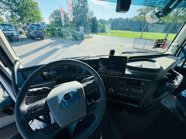 Krautuvas sumontuotas ant sunkvežimio VOLVO FH 500 8x2 mit F990RA.2.28 L616 V30