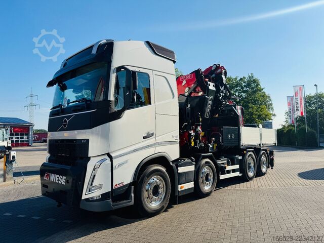 Krautuvas sumontuotas ant sunkvežimio VOLVO FH 500 8x2 mit F990RA.2.28 L616 V30