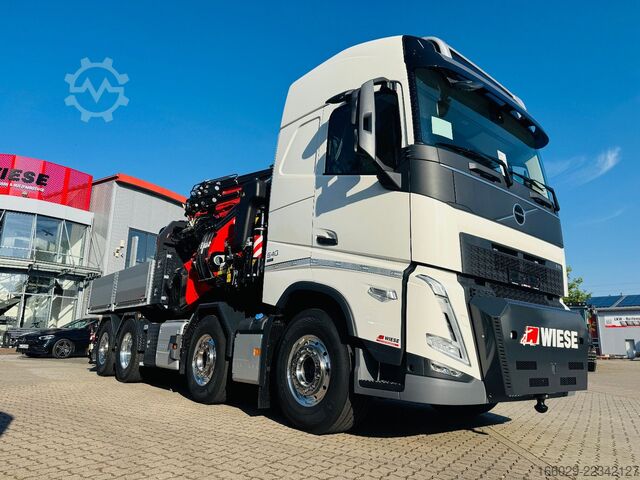 Krautuvas sumontuotas ant sunkvežimio VOLVO FH 500 8x2 mit F990RA.2.28 L616 V30