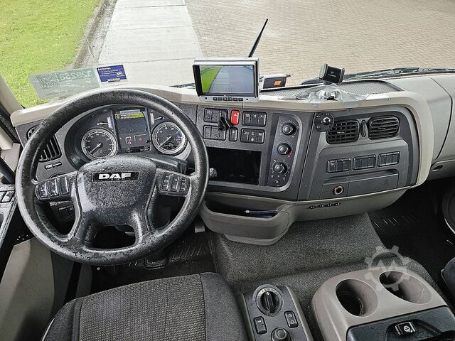 Suitcase DAF LF 210 14T TAILLIFT