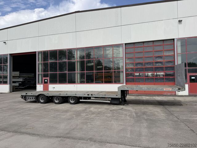 Semiremorcă cu platformă joasă Möslein STO 3 Schwebheim  3 Achs Satteltieflader Plato 45 t GGfür Fertigteile, Baumaschinen